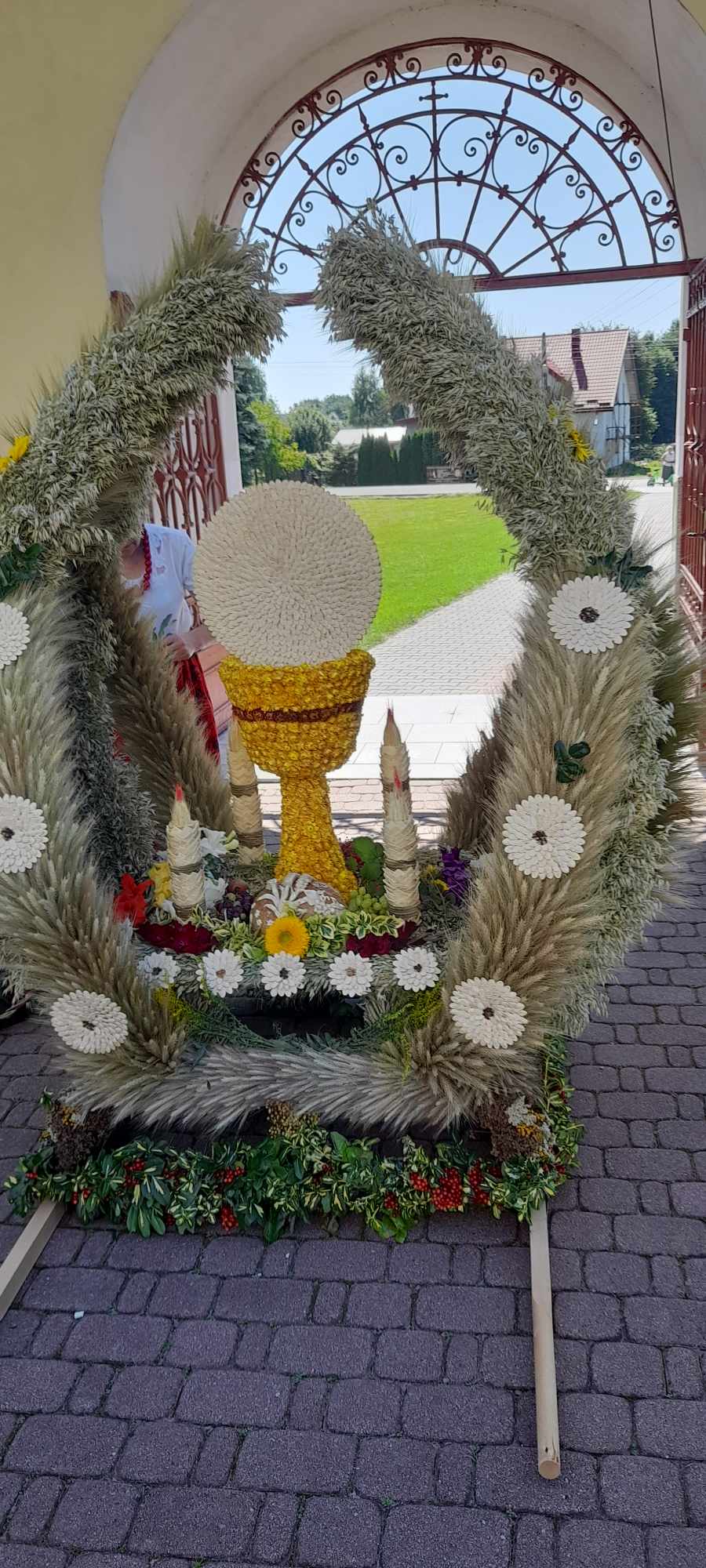 received 1514530569317891