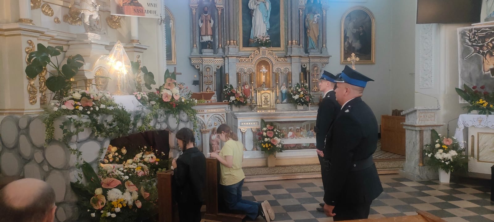 fb0db37e-e292-41ff-b3f2-5aa5352efae7