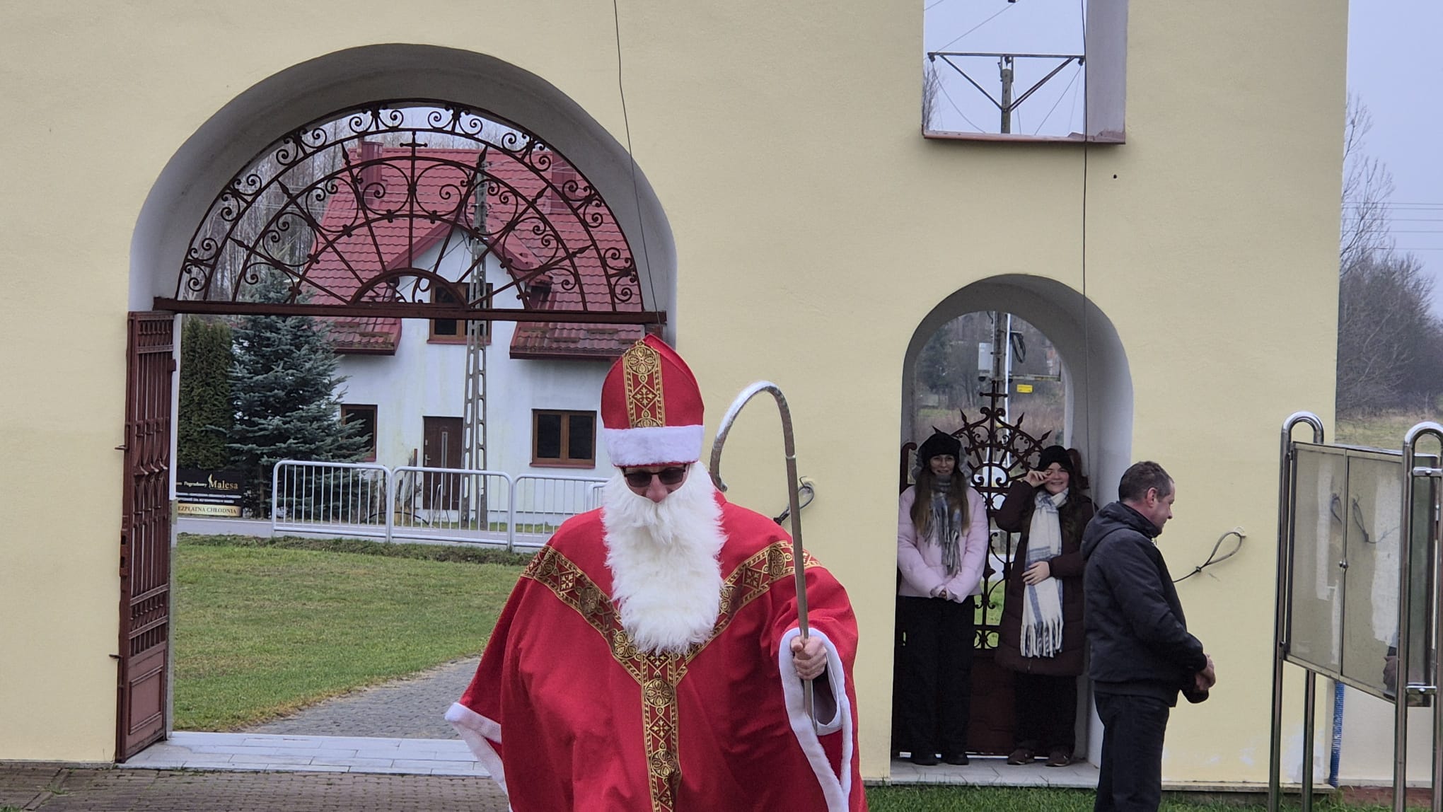 PHOTO-2025-12-07-13-17-41